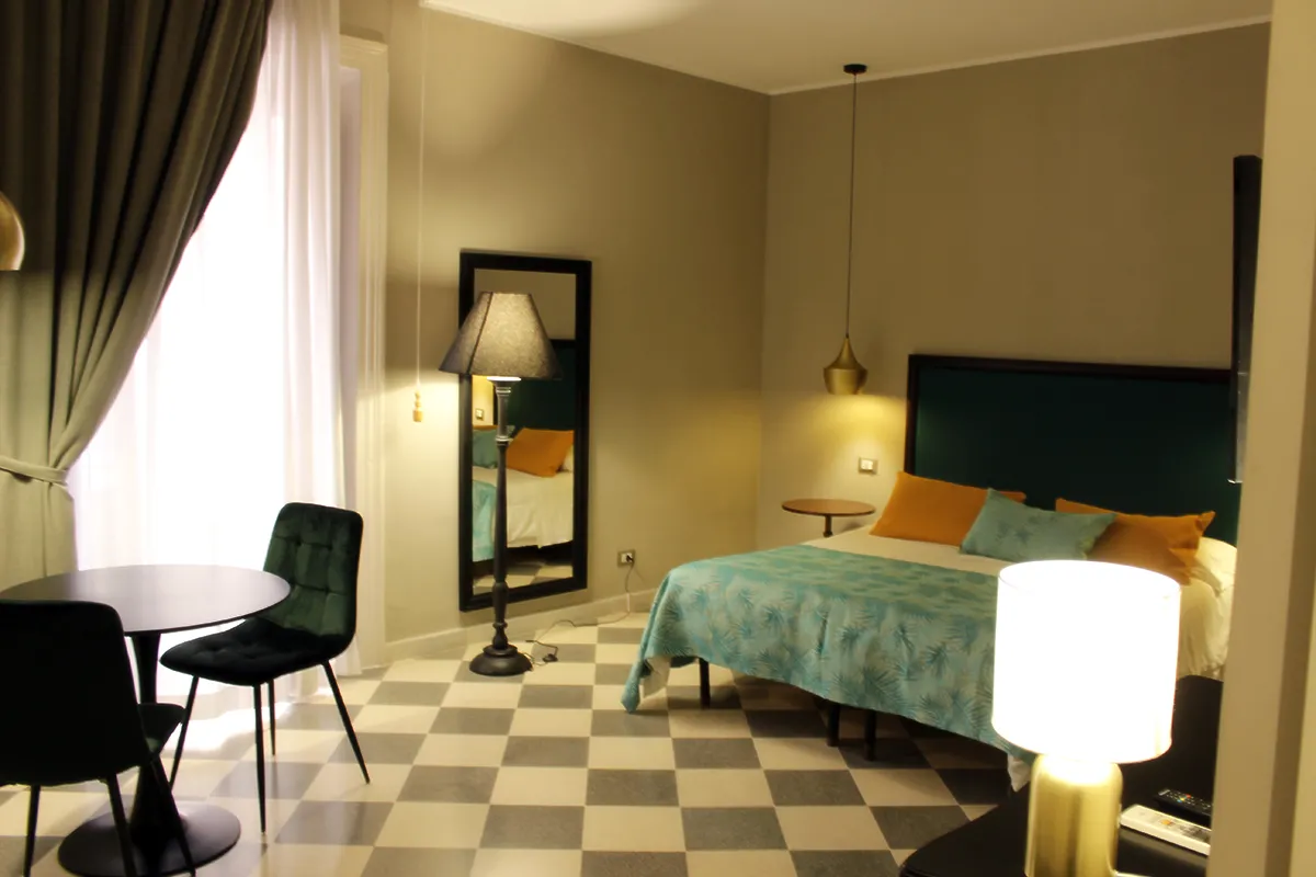cameradeluxe4-hotel-trapani-centro-storico